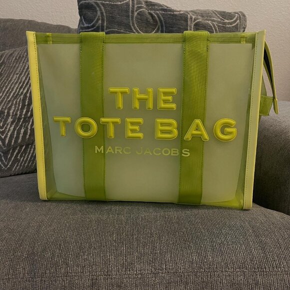 MARC JACOBS The Tote Bag Medium Neon Green Yellow PVC Clear Bag $295 - Picture 3 of 6